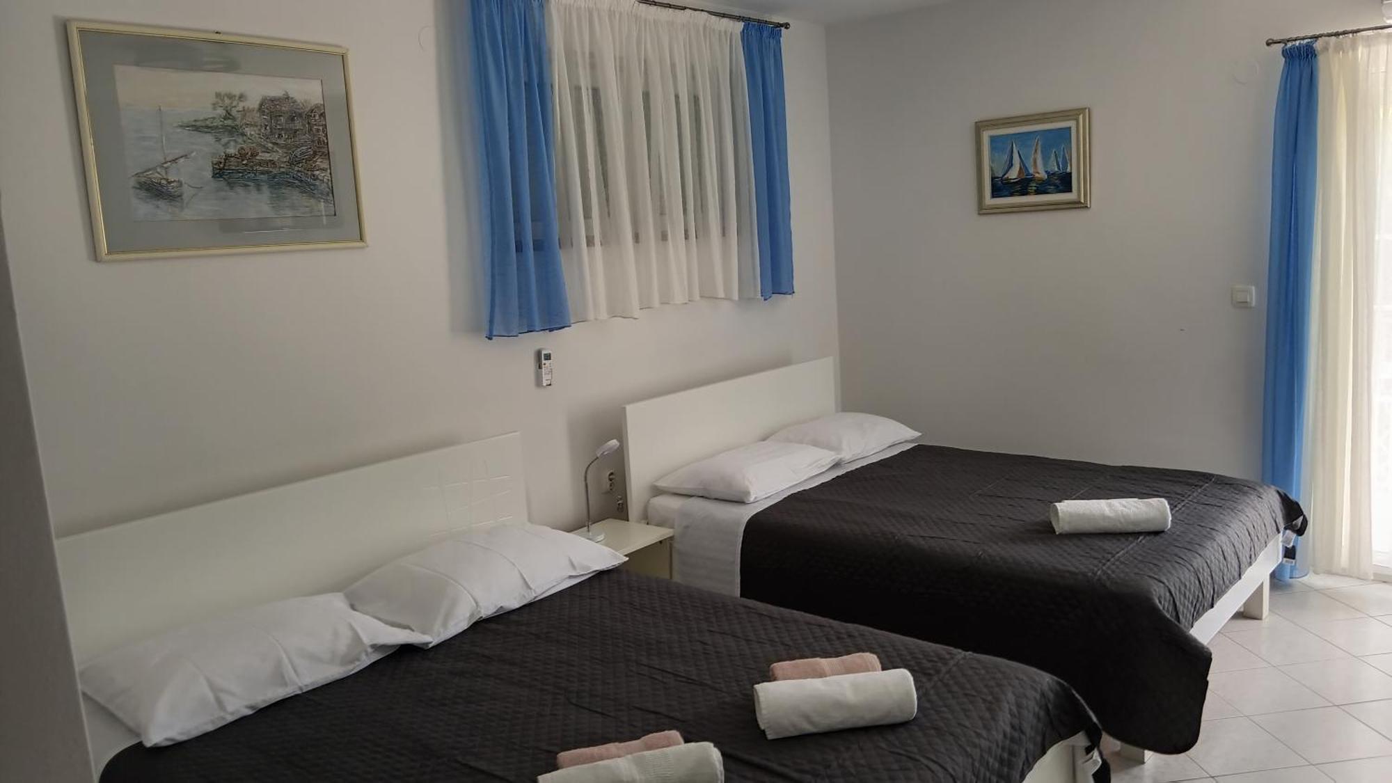 Artneo Apartmani Novalja Bagian luar foto