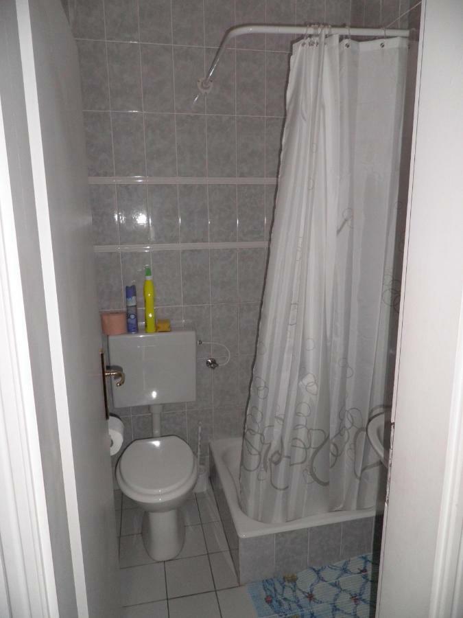 Artneo Apartmani Novalja Bagian luar foto